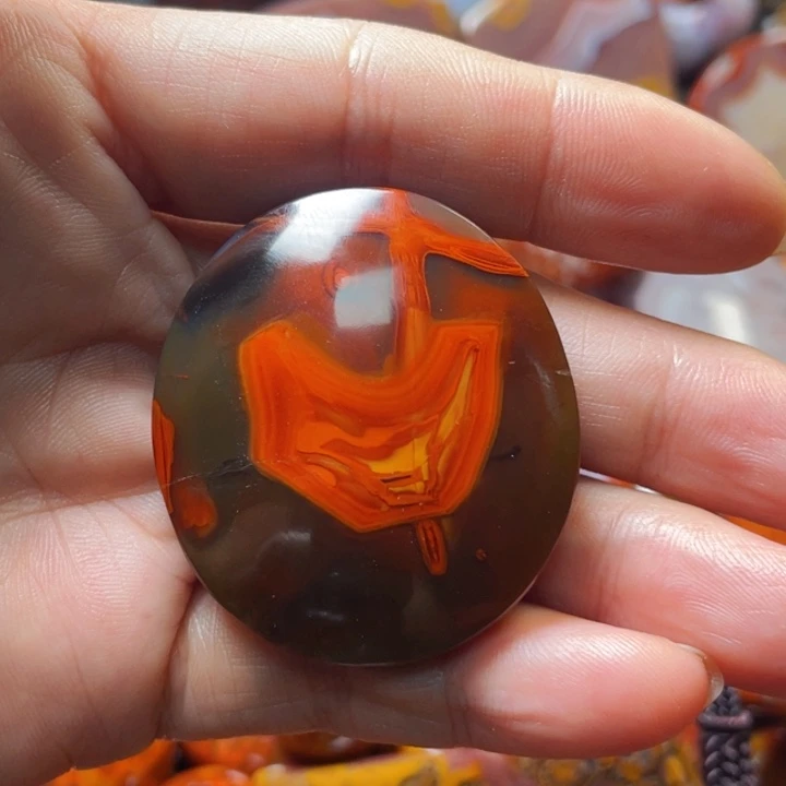 玛瑙/玉髓战国红玛瑙挂件未镶嵌小*娃