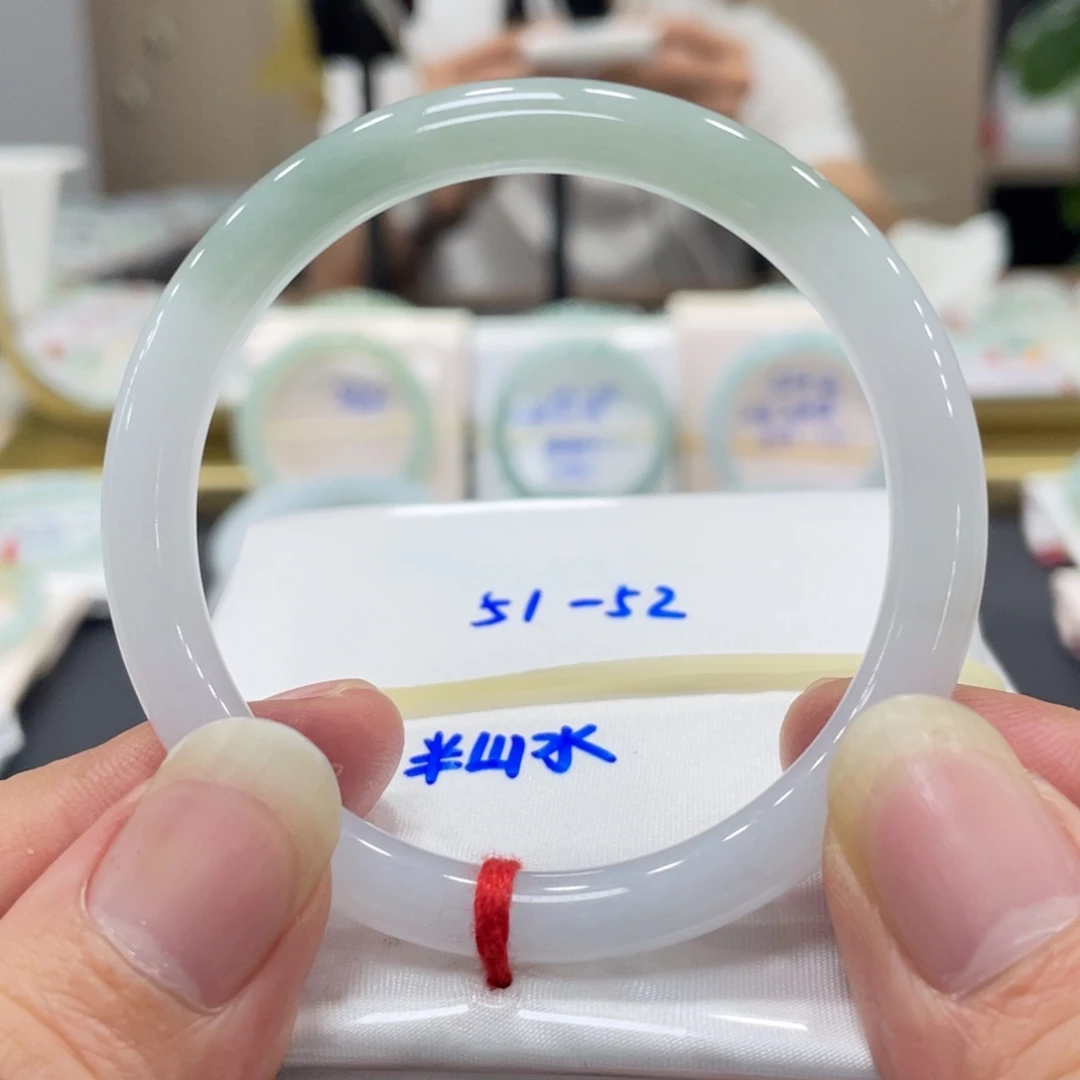 翡翠未镶嵌手镯翡翠手镯