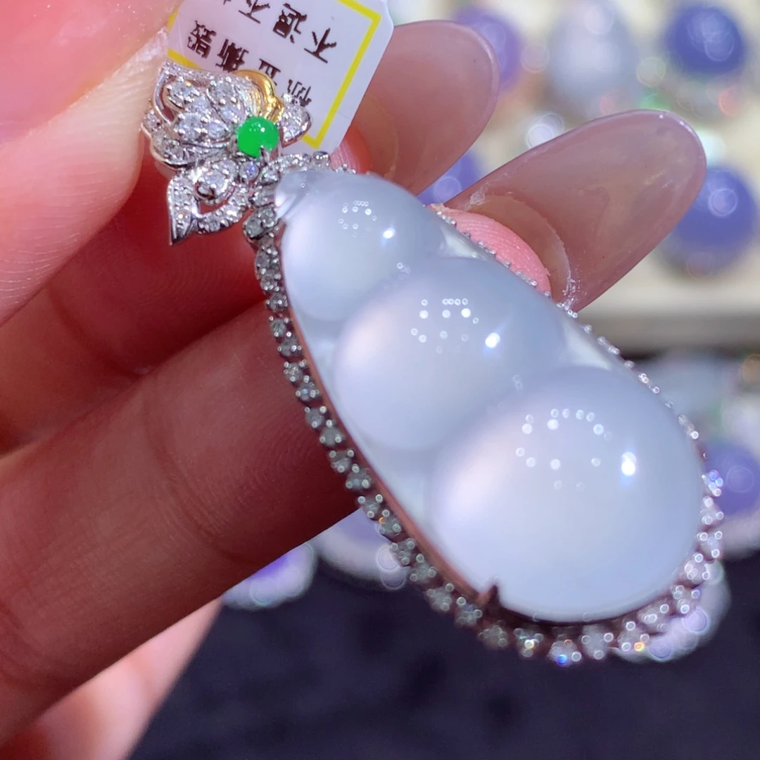 吊坠(不含链)18K金镶嵌翡翠