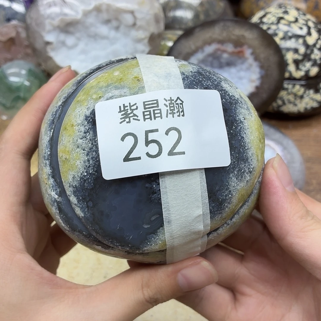 未镶嵌水晶大型摆件（非配饰）