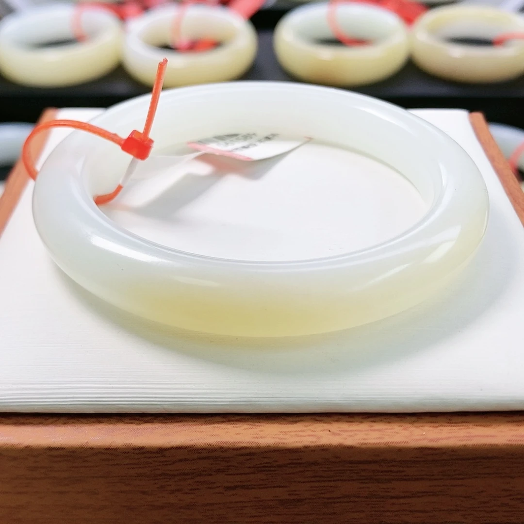 和田玉未镶嵌手镯54.5