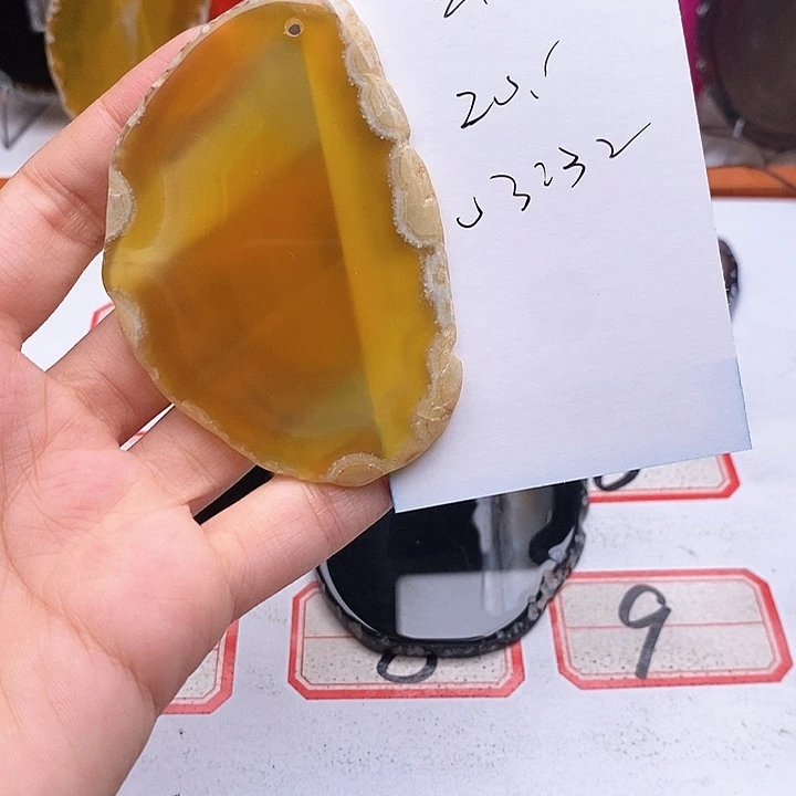 幺***儿玛瑙/玉髓未镶嵌颈饰