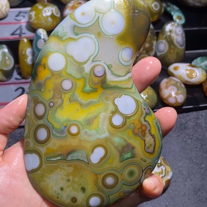 玛瑙/玉髓未镶嵌珠宝半成品159