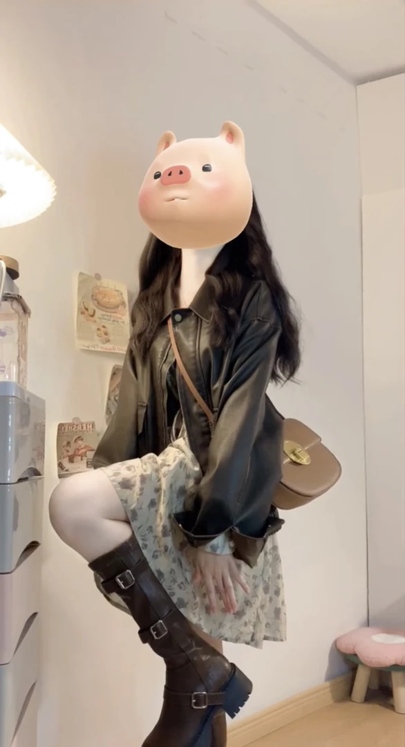 2025春季一整套女高级感穿搭咖色皮衣外套女碎花连衣裙显瘦两件套