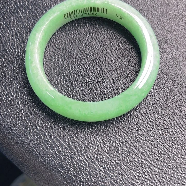 翡翠未镶嵌手镯5455.  114