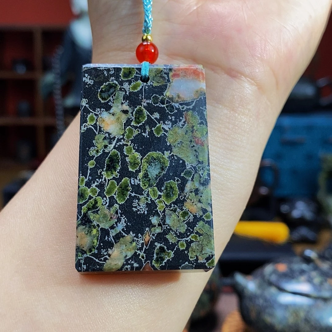 梅花玉精美梅花无事牌