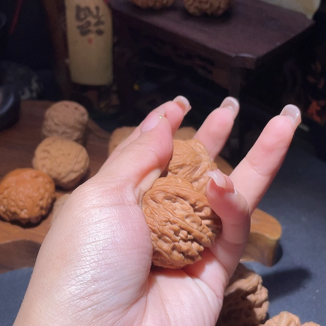 把件文玩核桃肉****心白狮子35全品