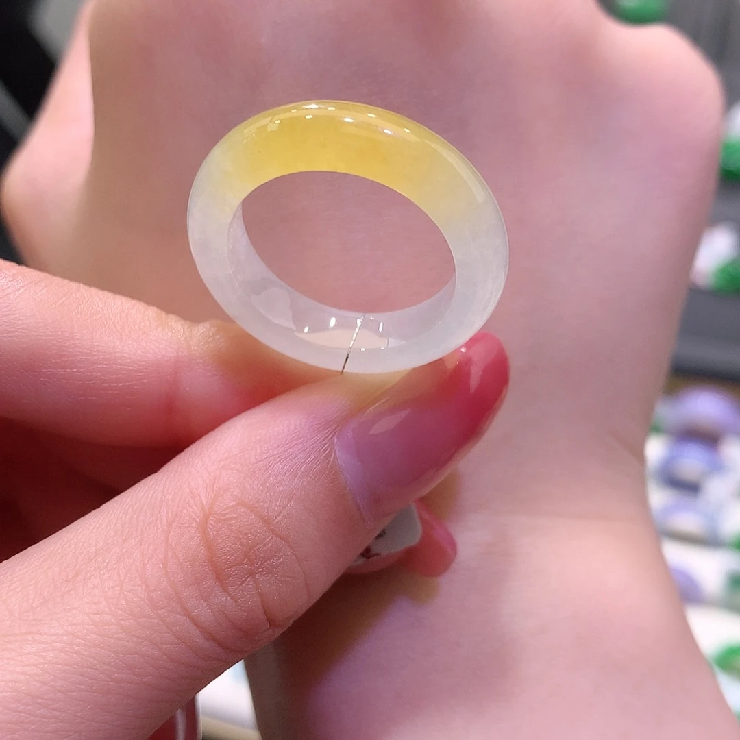 未镶嵌戒指翡翠翡翠