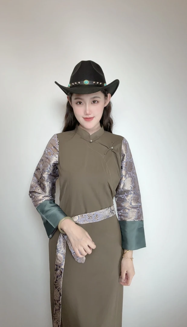 【开播福利】冰丝锦缎拼接假两件西藏服