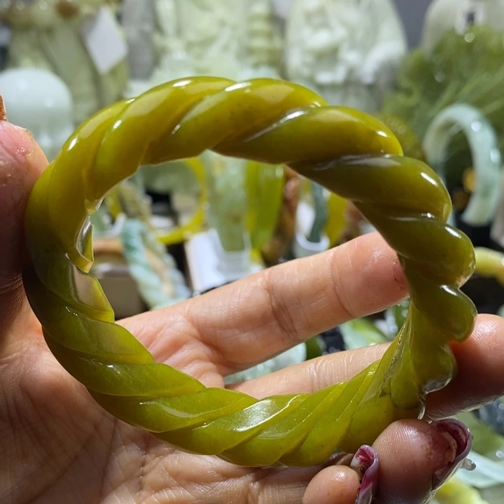 岫玉未镶嵌岫玉手镯