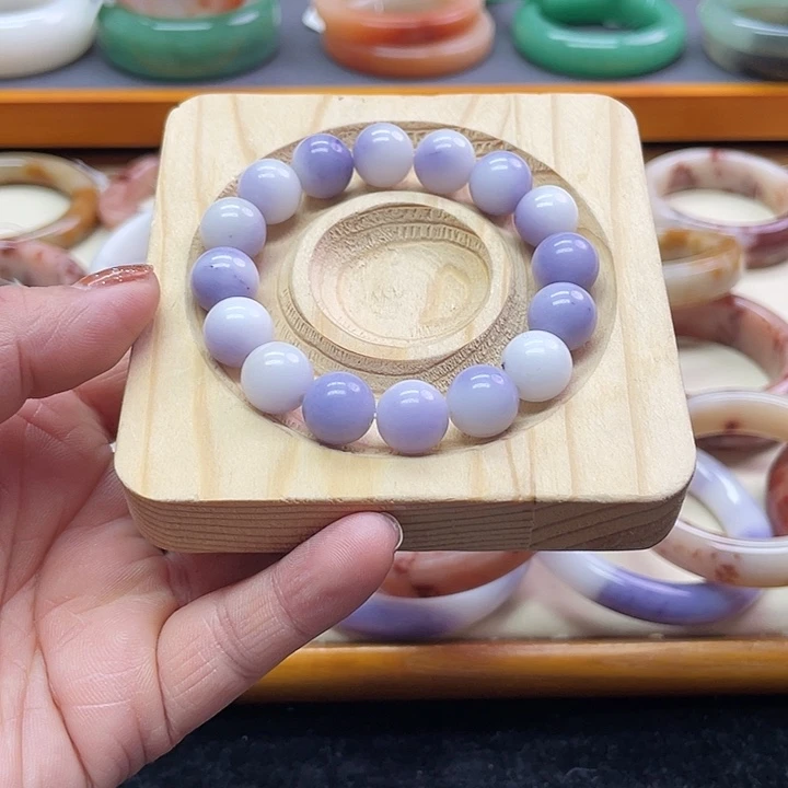 未镶嵌手镯石英质玉