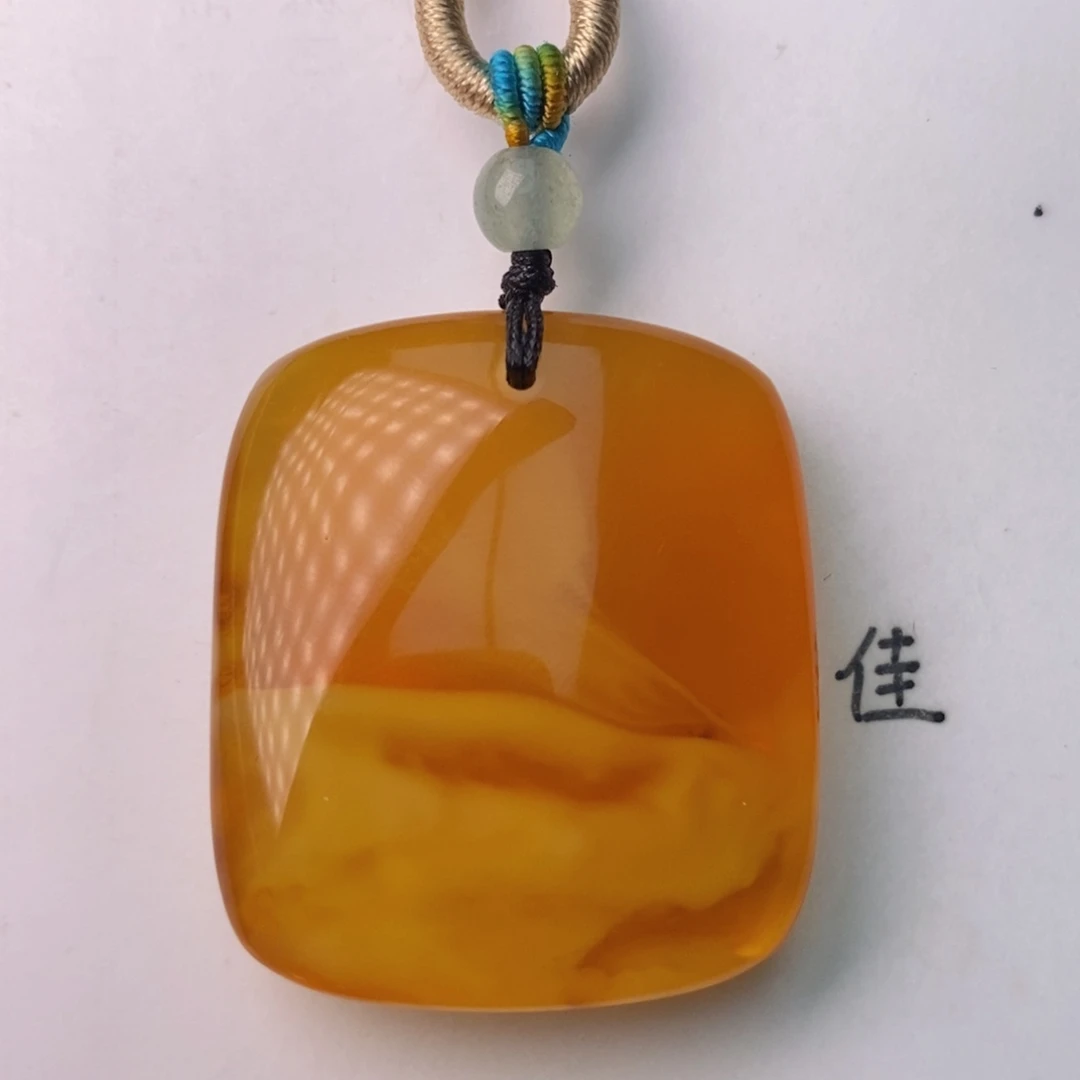 未镶嵌琥珀珠宝奇石
