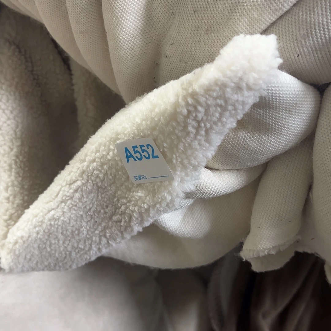 米白色高密兔毛¥15 ， 3米552