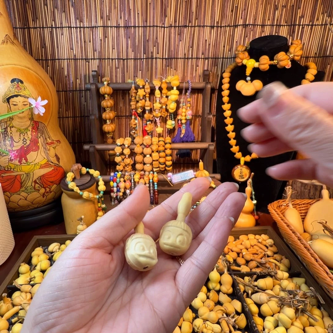 手串/手链橄榄核哪吒两个精品，打孔留杆白色镶口