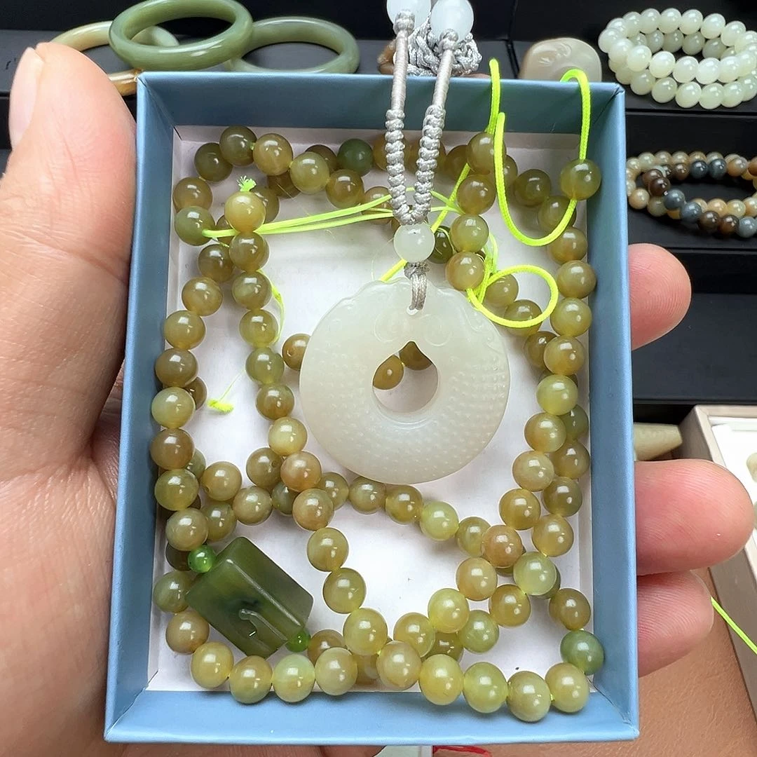 未镶嵌和田玉（糖玉）珠宝半成品小