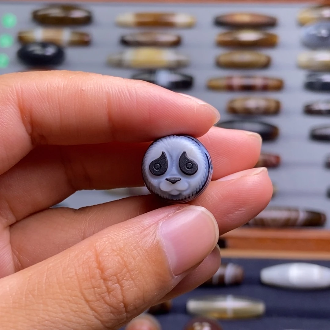 红***作玛瑙/玉髓颈饰未镶嵌