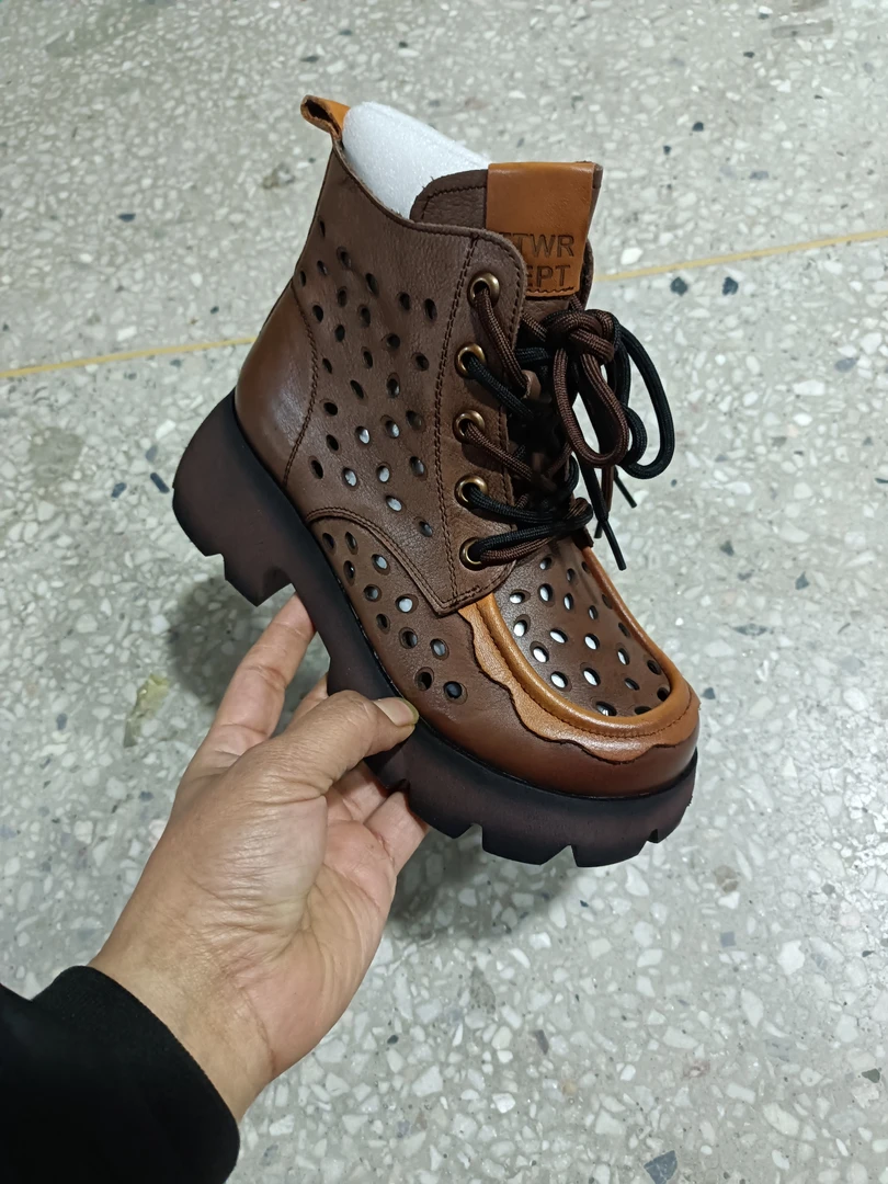 891911头层牛皮复古手工洞洞鞋
