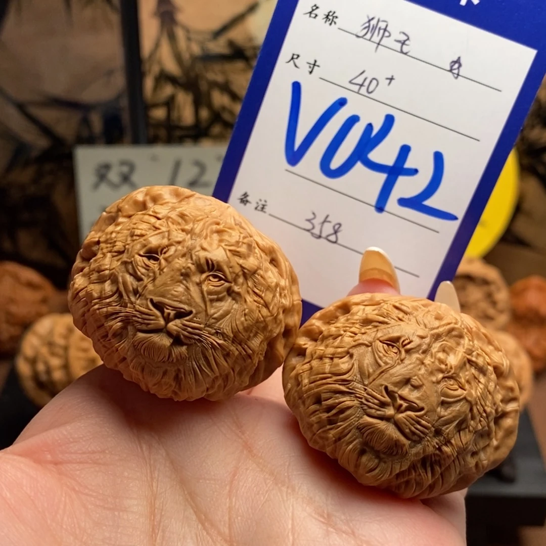 文玩核桃把件南瓜墩雕刻狮王40