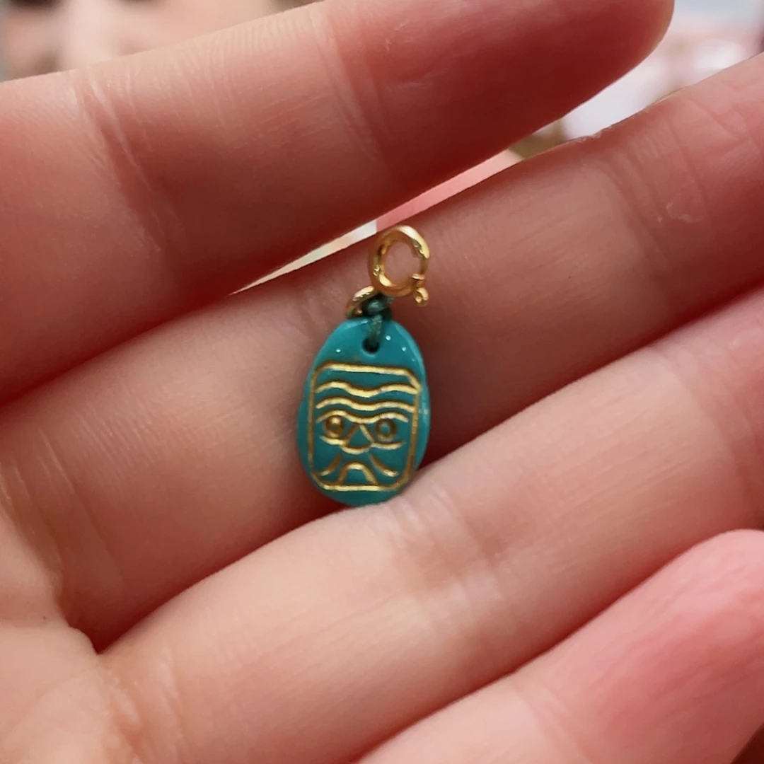 绿松石颈饰未镶嵌