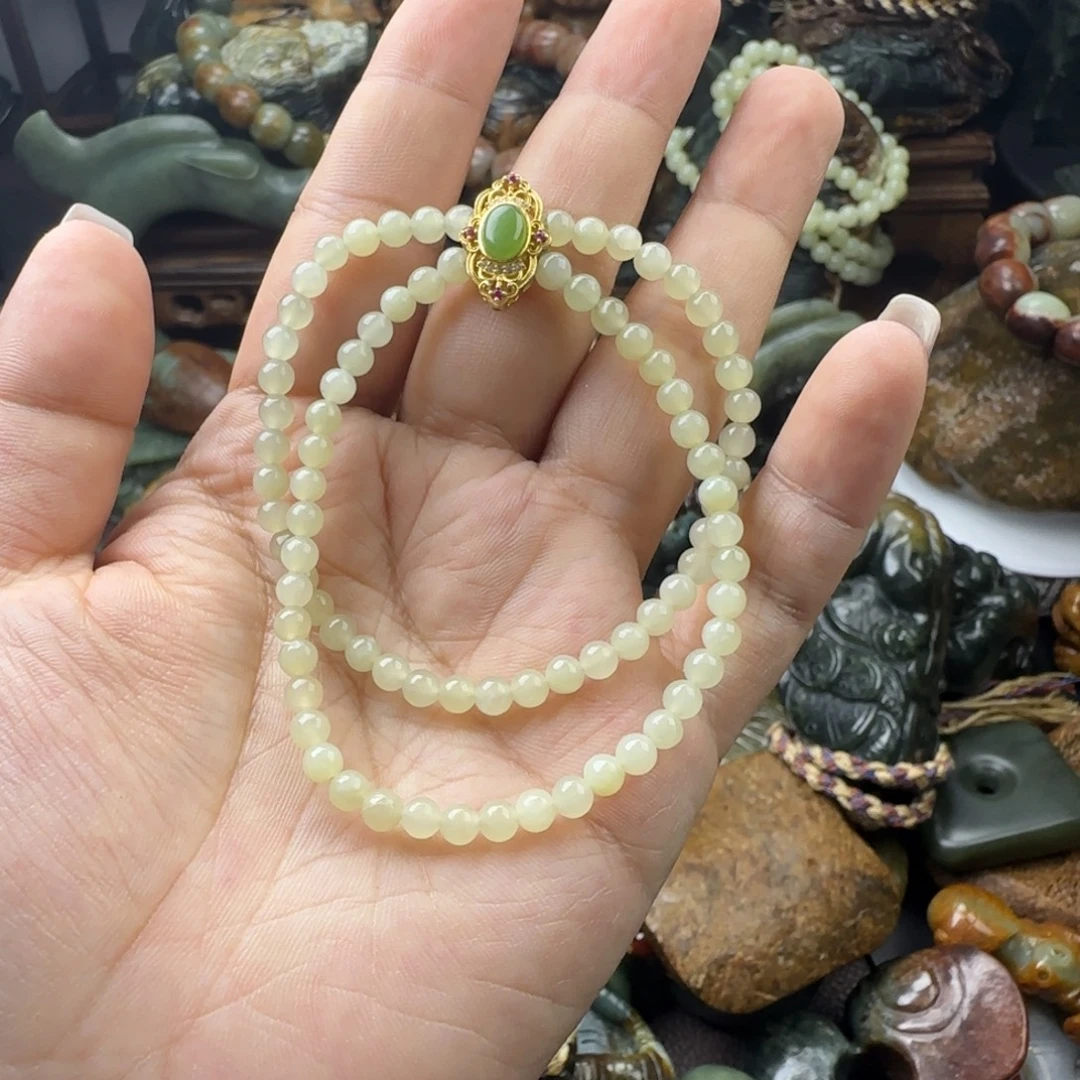 透闪石质玉未镶嵌珠宝奇石