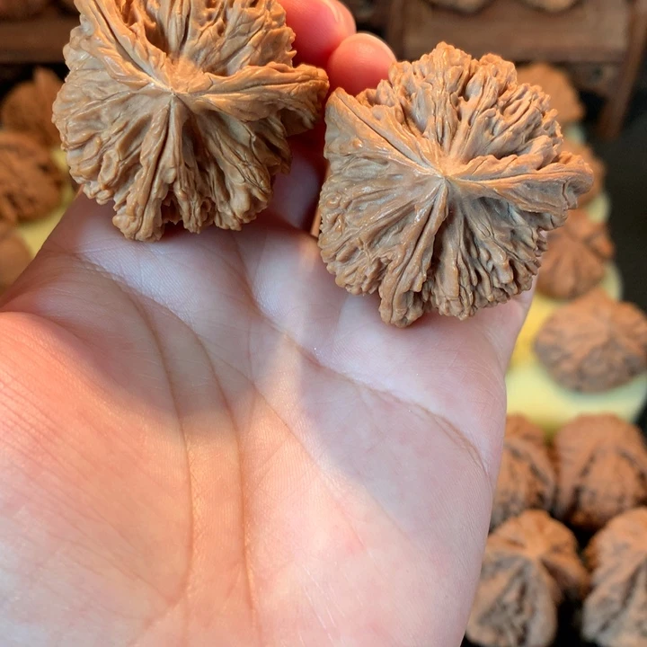 文玩核桃把件南疆石三棱