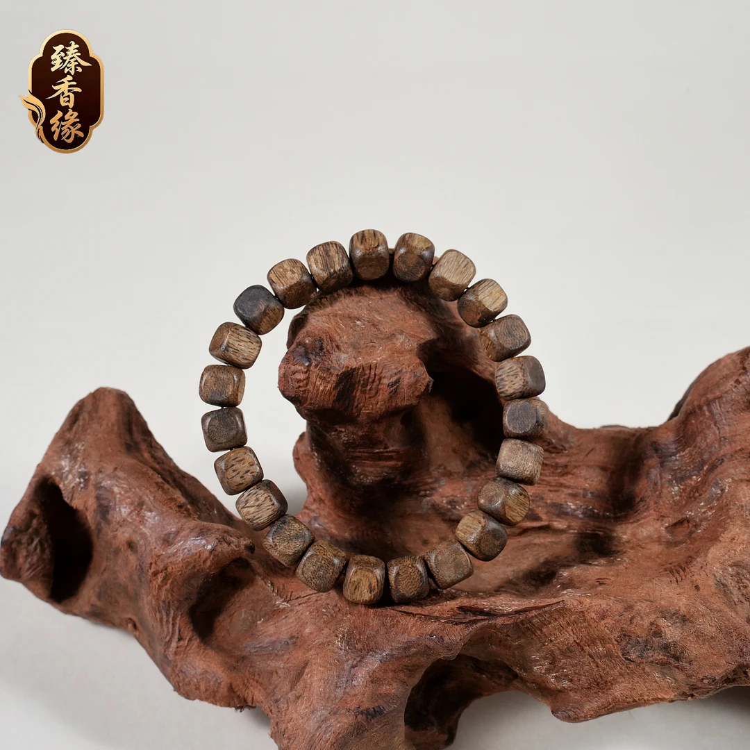 沉香臻香缘 海南尖峰岭莺歌绿奇楠8mm四方珠单圈手串95沉