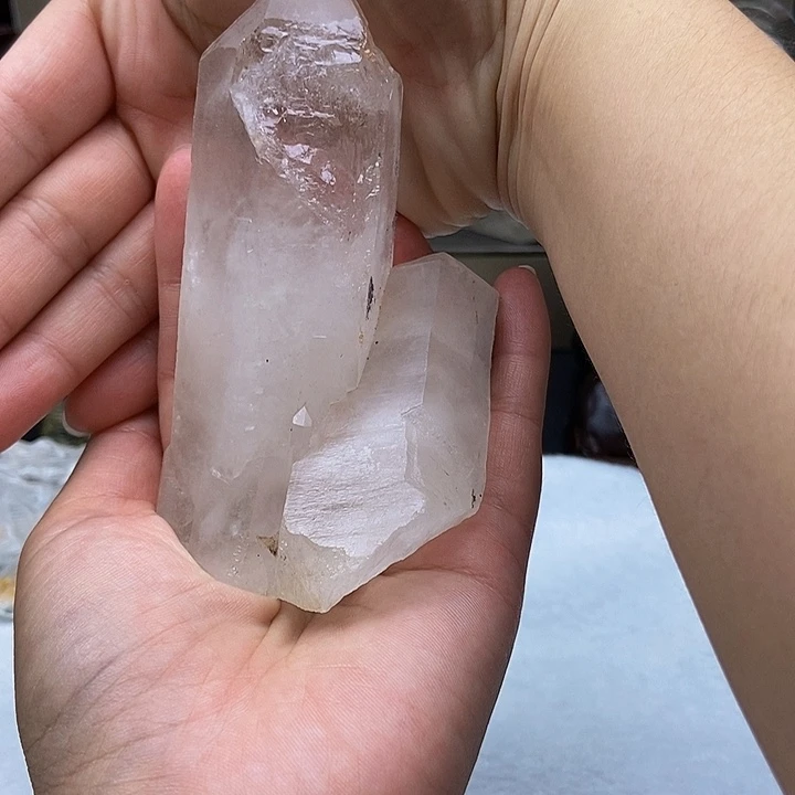 啊***啾未镶嵌水晶大型摆件（非配饰）