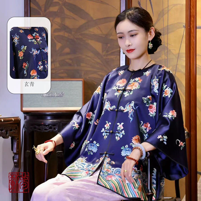 蘇夢【蝶傍花庭】香云纱手绣海水江崖玄青色圆领对襟上衣01031289