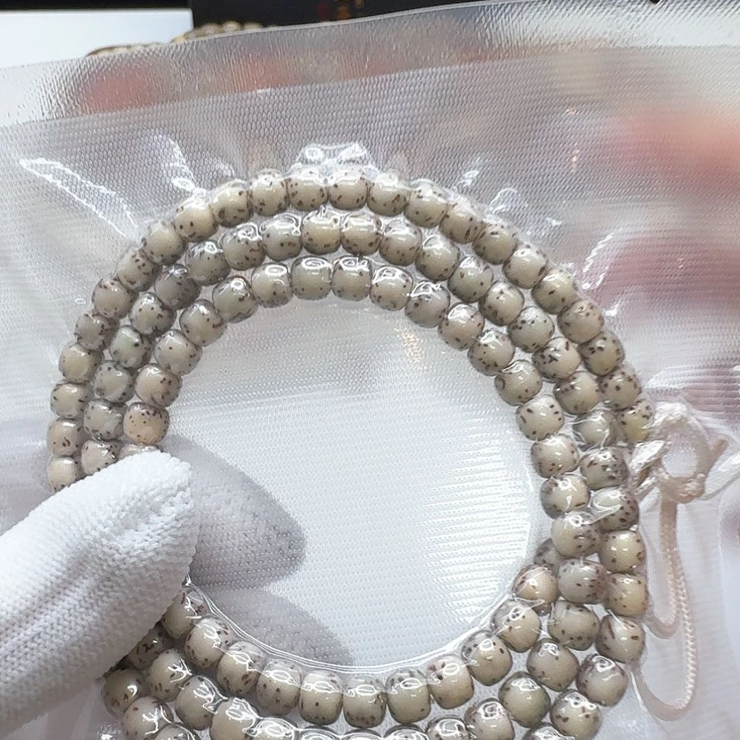 星月菩提吊坠103 尊宠糯冰绿背河豚6左右108