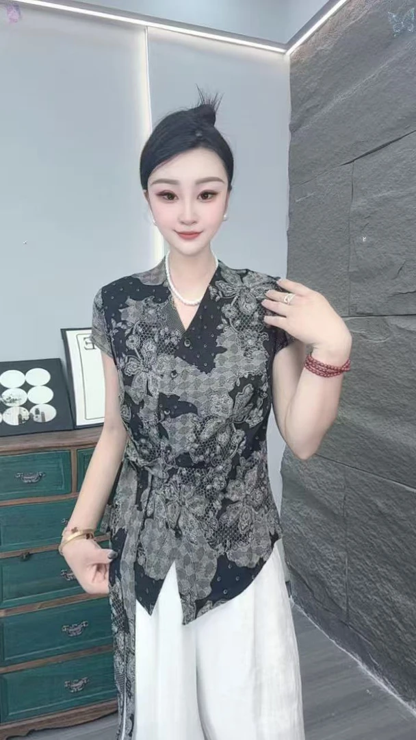 夏季新款休闲洋气短袖气质百搭V领显瘦开衫扣上衣