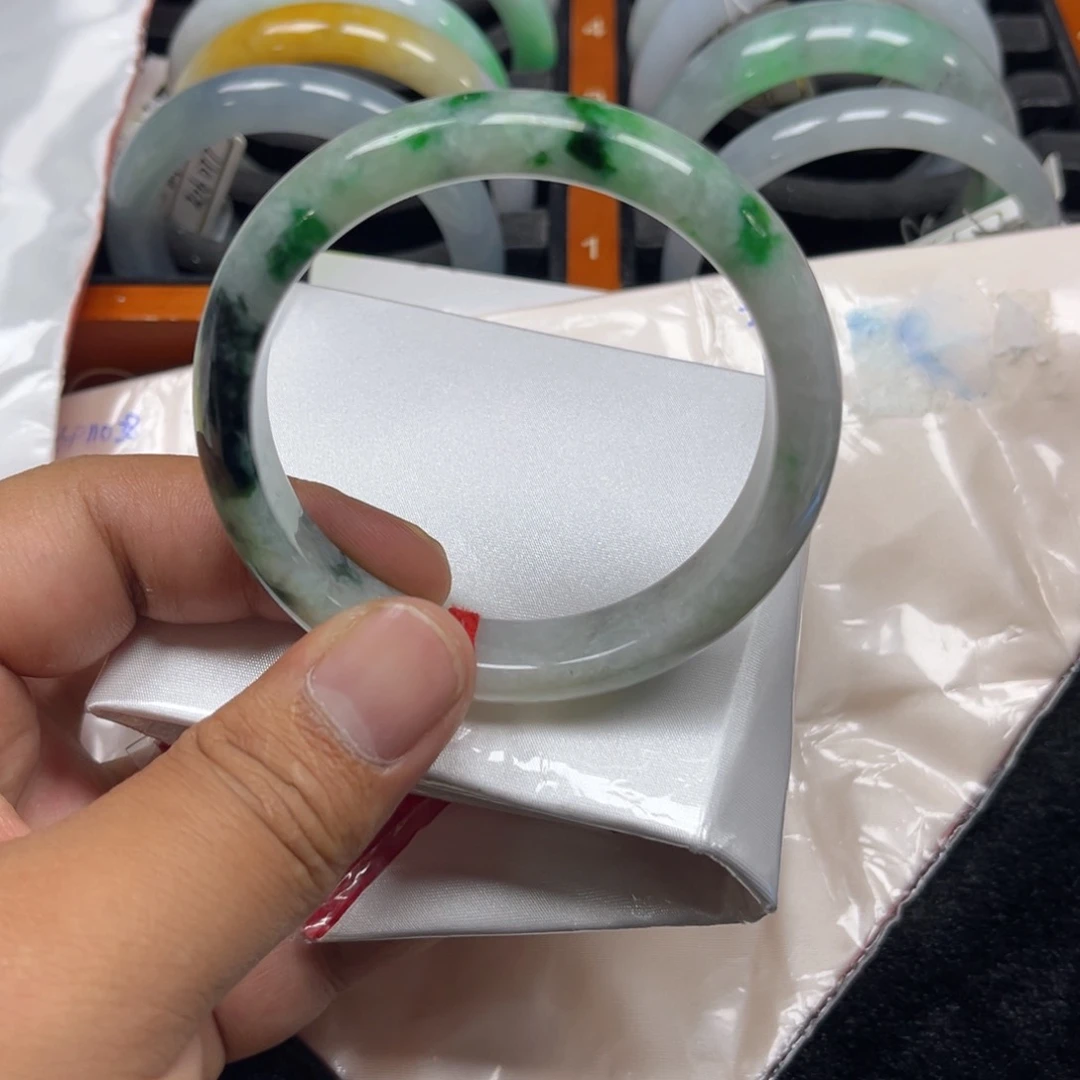 翡翠手镯（开口镯）未镶嵌