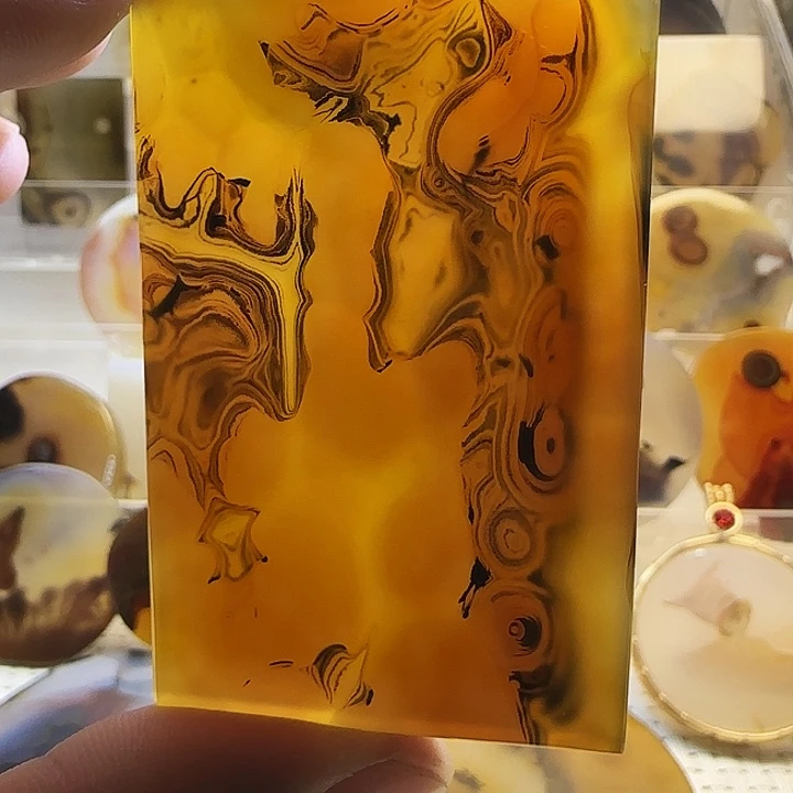 玛瑙/玉髓未镶嵌珠宝奇石