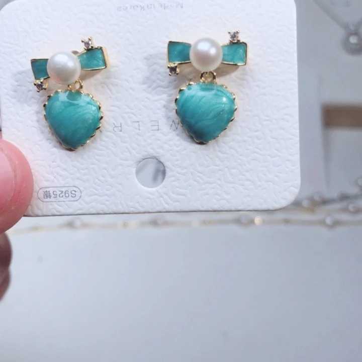 淡水珍珠耳饰未镶嵌