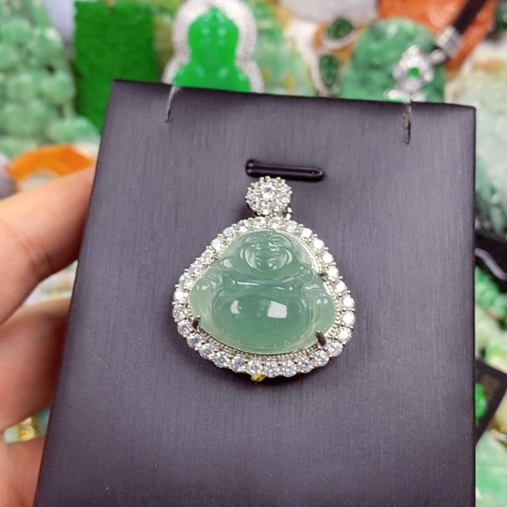 翡翠未镶嵌吊坠(赠链)