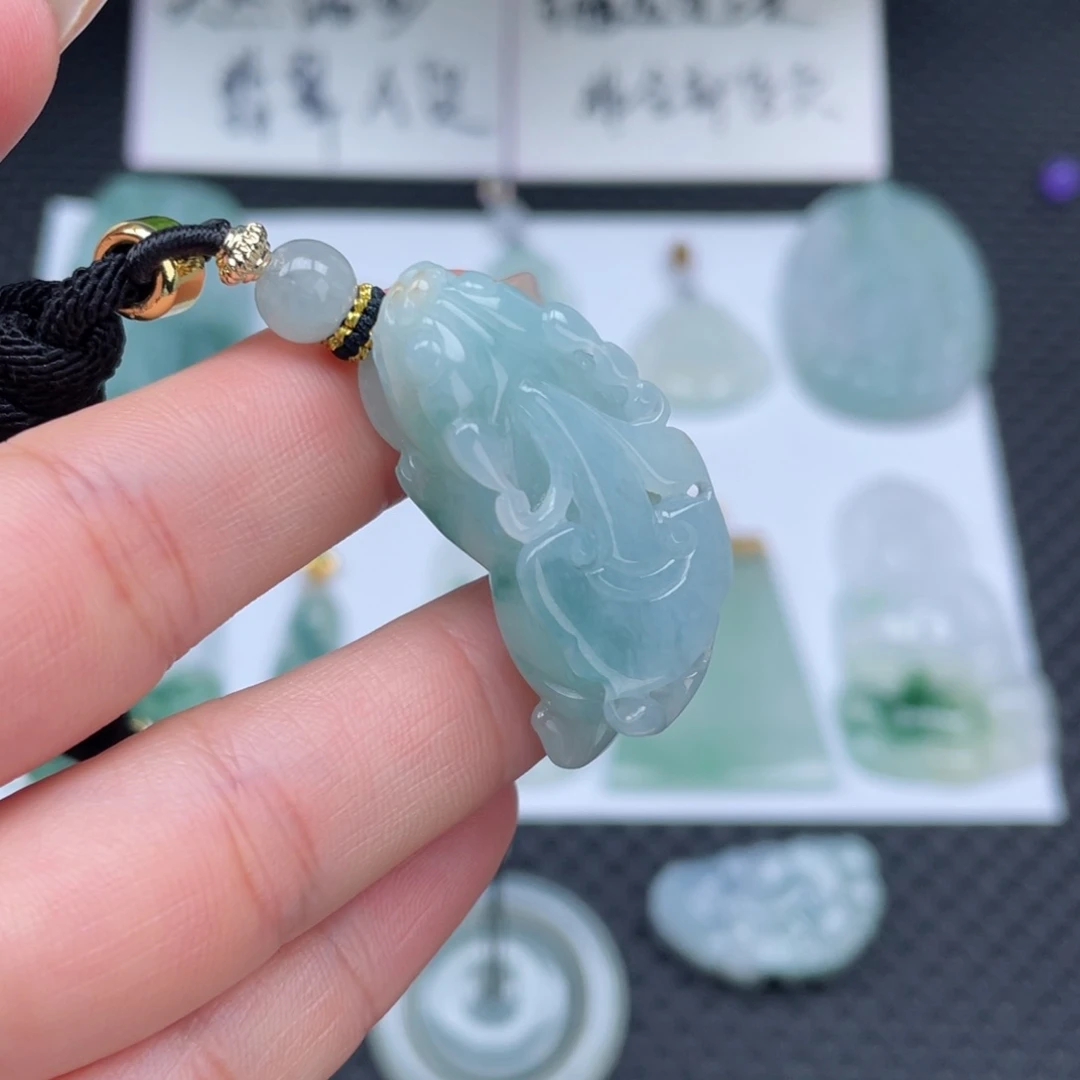 翡翠颈饰未镶嵌天然缅甸翡翠A货吊坠貔貅