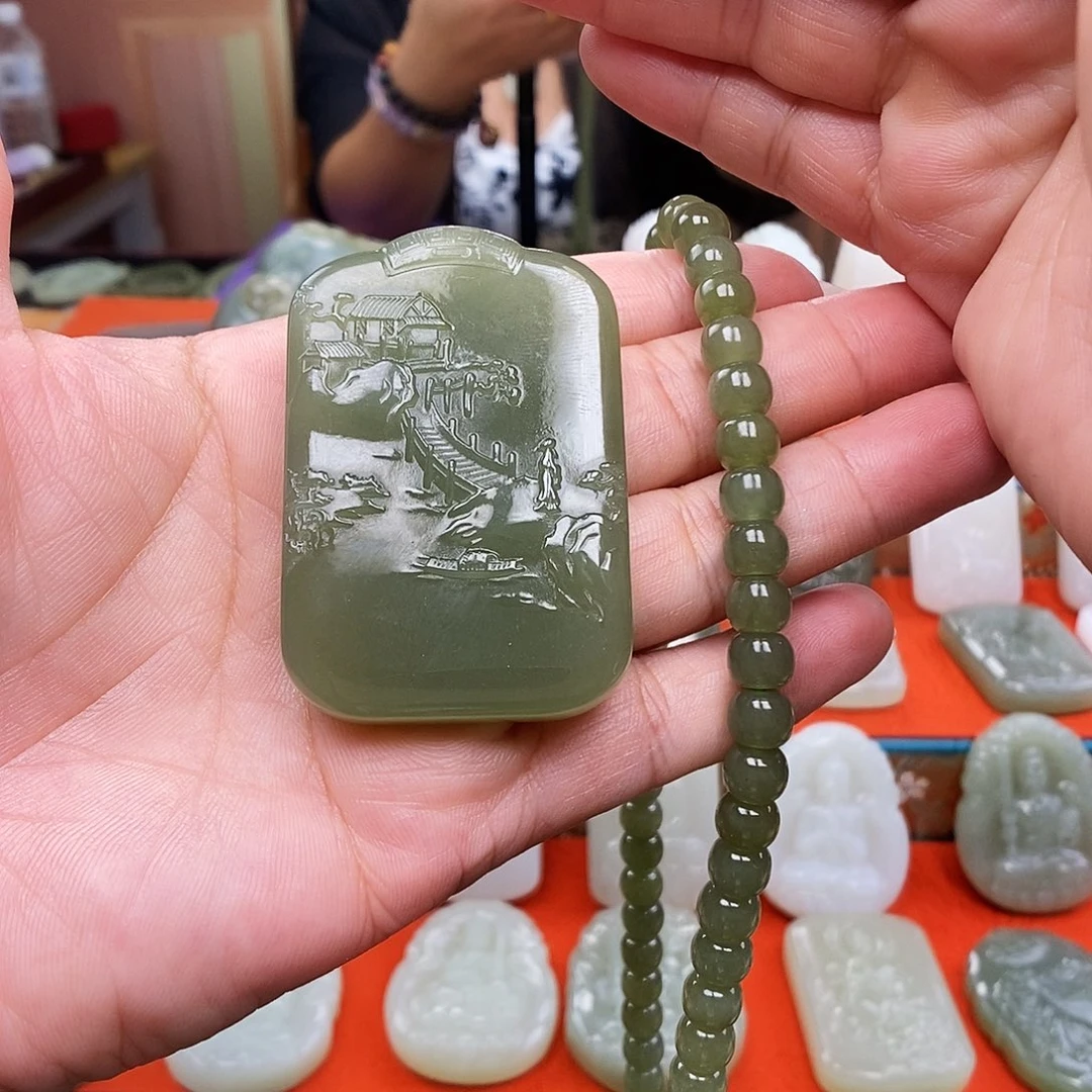 颈饰未镶嵌和田玉段*