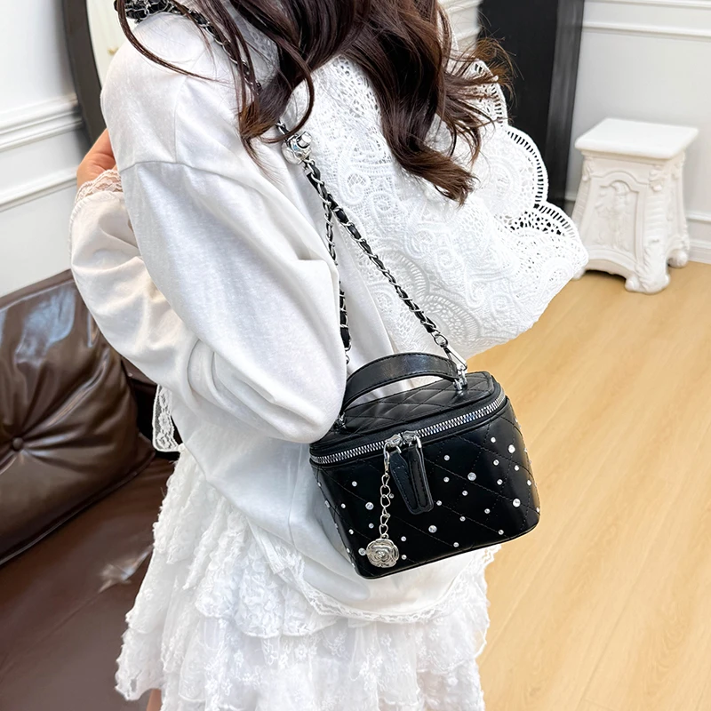 新款女士手提包时尚休闲韩版潮流斜跨包户外逛街2025流行款女包