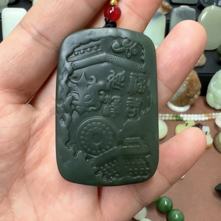 吊坠(不含链)未镶嵌和田玉八破图