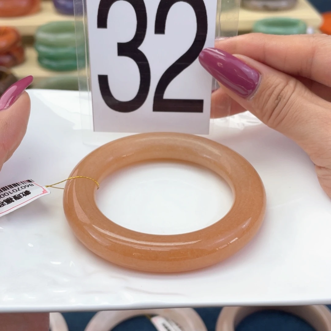 石英质玉未镶嵌手镯