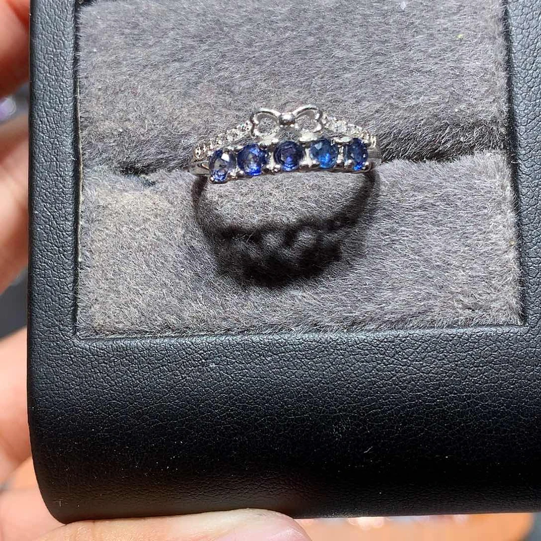 蓝宝石银S925镶嵌戒指