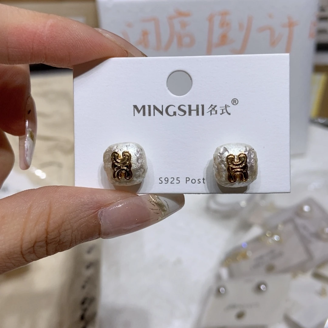 铁合金琉璃合金凯旋门