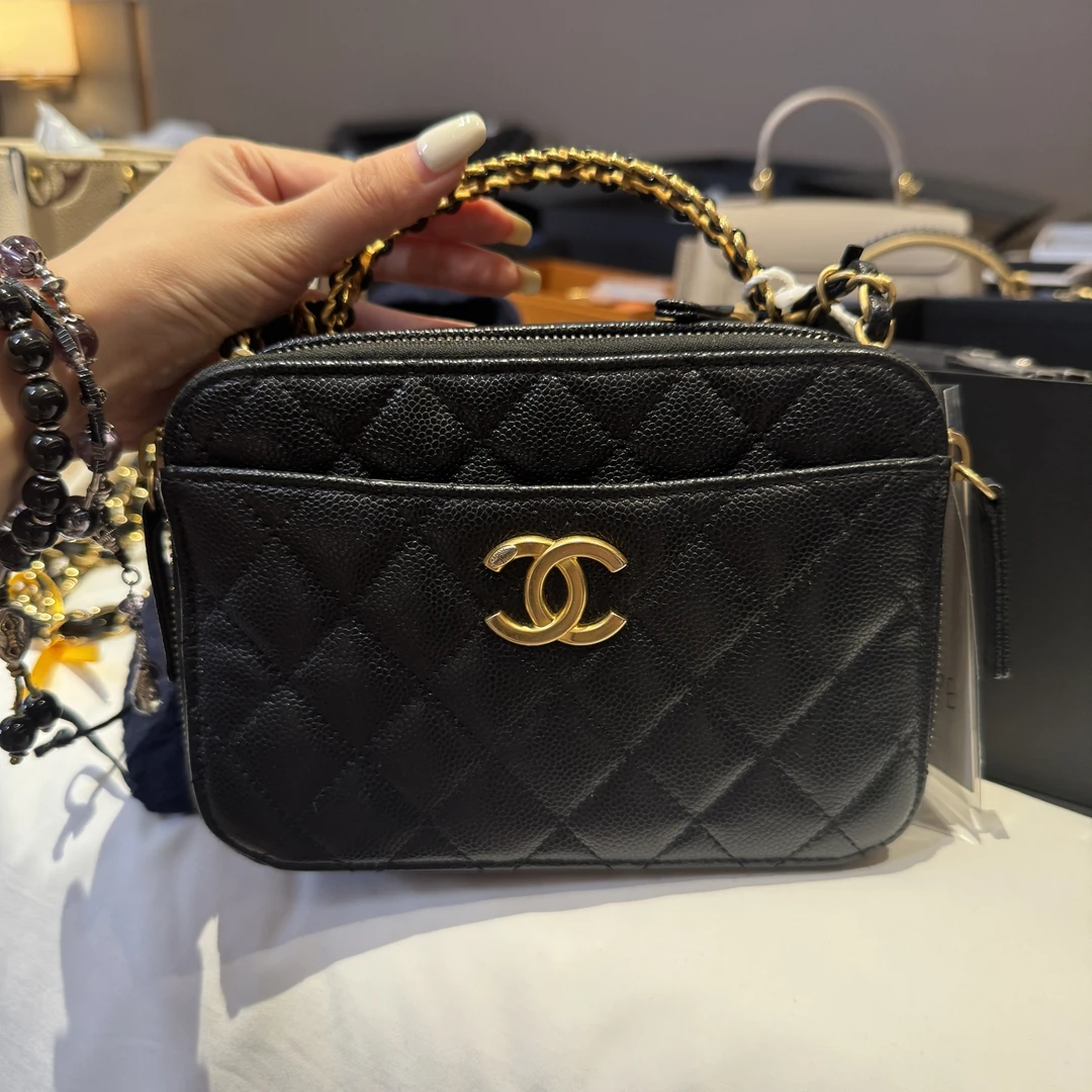 99新 Chanel/香奈儿 Chanel 手提相机包黑金鱼子酱时尚包/JM0052