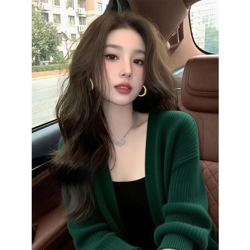 绿色针织开衫外套女秋季披肩薄款外搭衣时尚高级感漂亮上衣潮