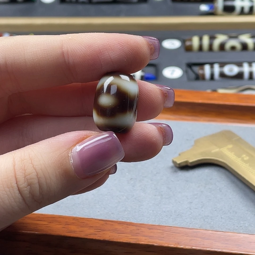 玛瑙/玉髓颈饰未镶嵌旭**升