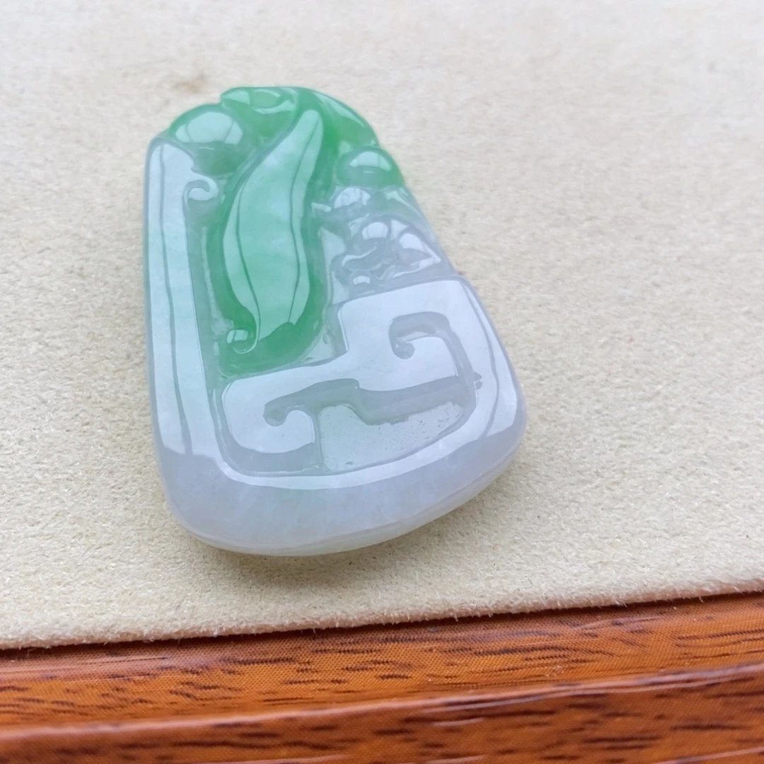 翡翠未镶嵌颈饰吊坠4