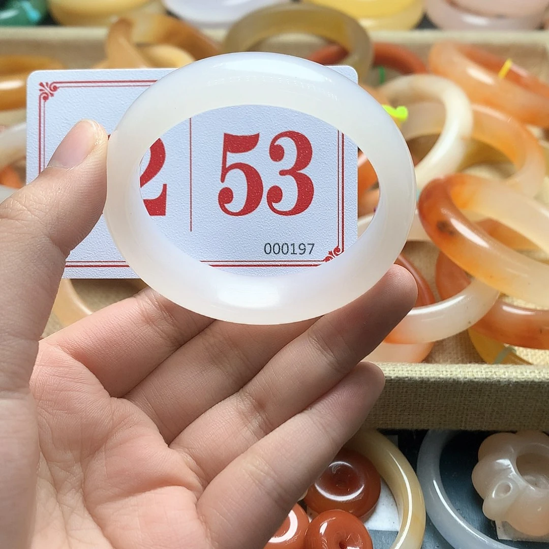 未镶嵌石英质玉（黄龙玉）手镯A****0