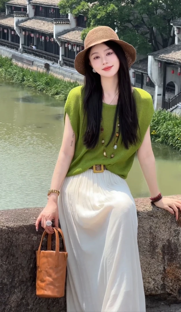 夏季宽松洋气纯色短袖针织衫2025新款时尚圆领设计高级休闲针