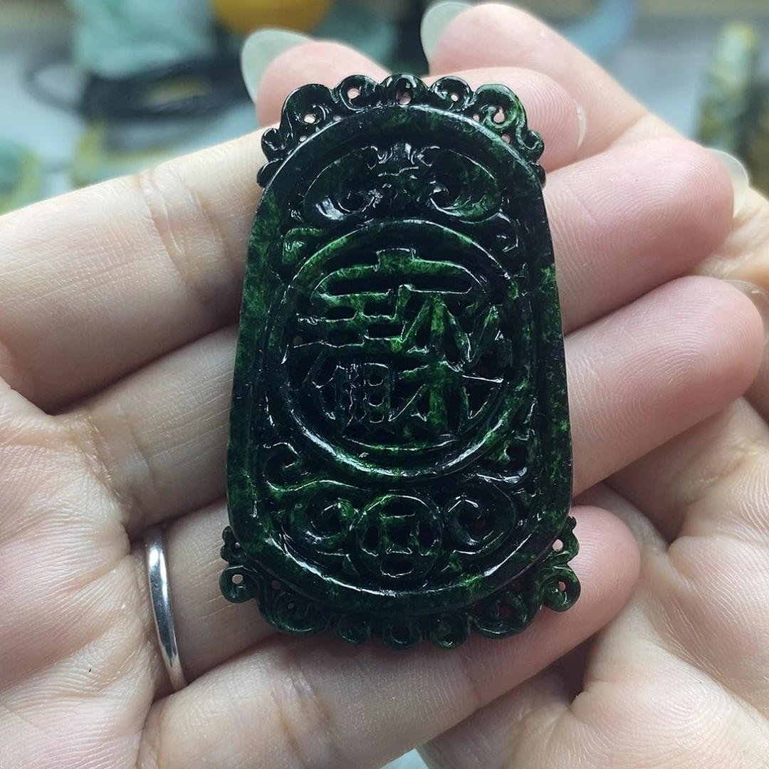 翡翠未镶嵌颈饰用****3牌子