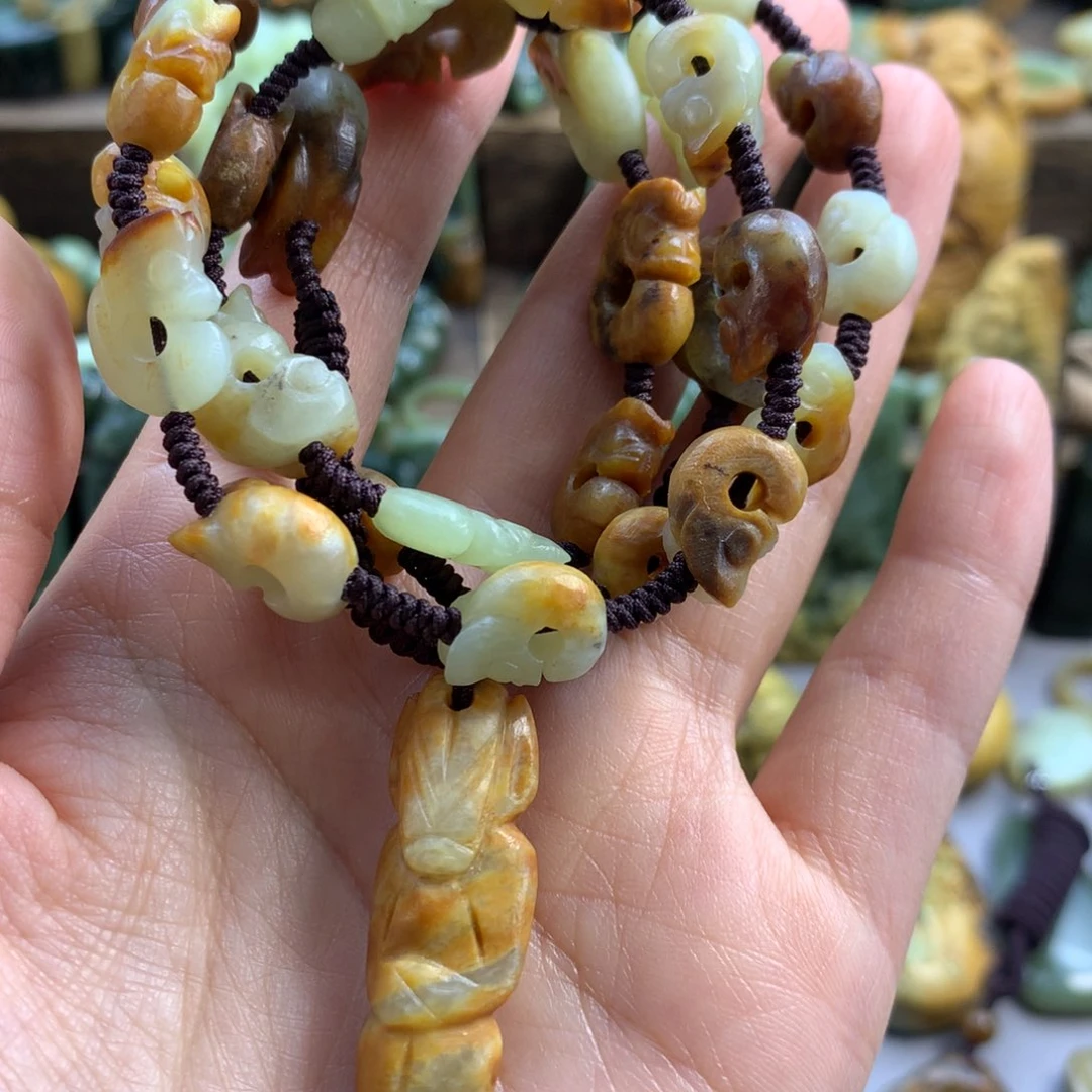 未镶嵌岫岩河磨玉（透闪石质玉）珠宝奇石海*