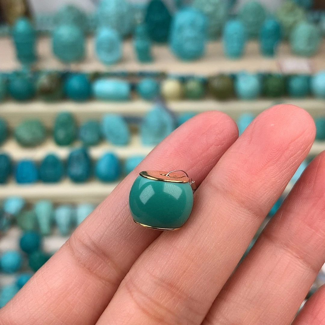 绿松石未镶嵌珠宝奇石12